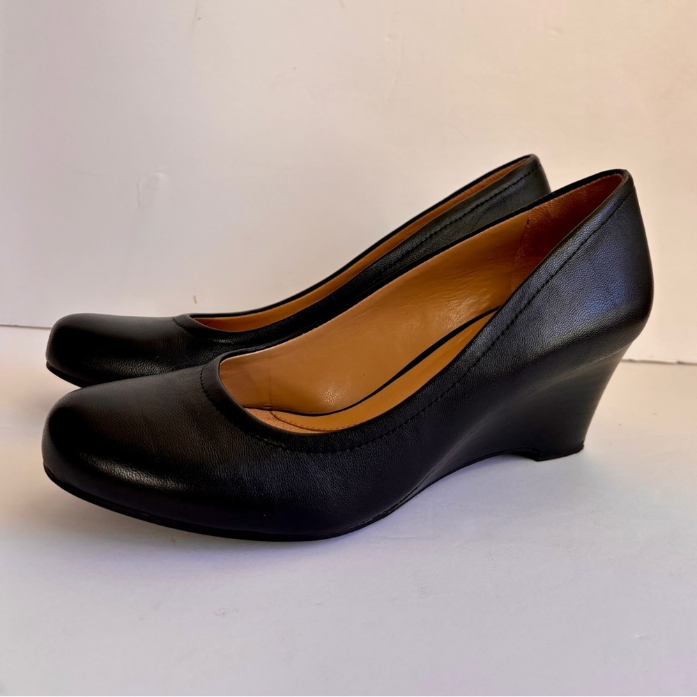 Naturalizer Black Leather Wedge Pumps